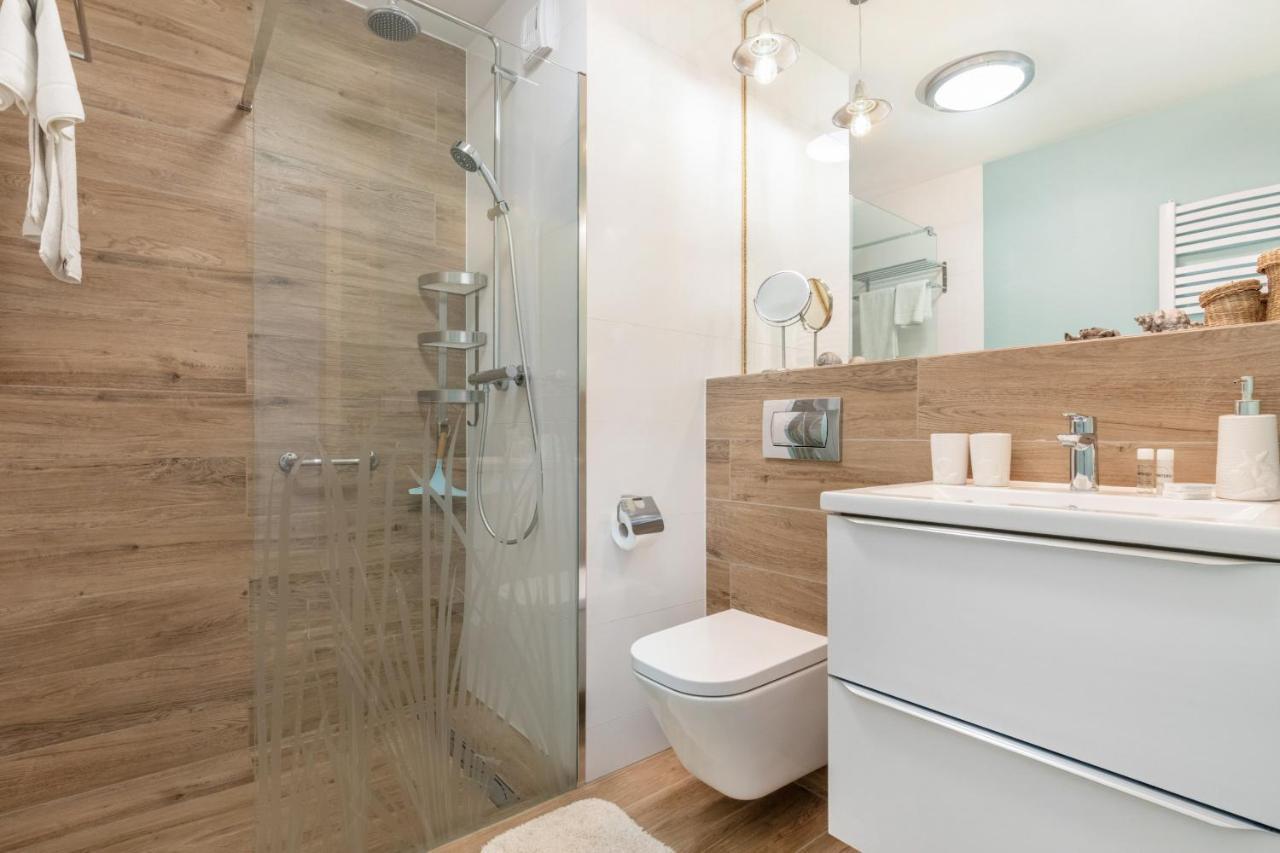 Marine Apartment 9B By Noclegi Renters จิปโนแวค ภายนอก รูปภาพ